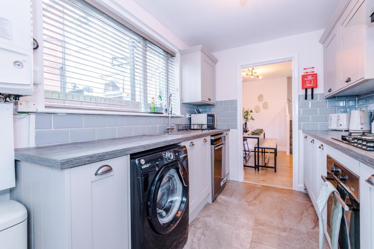 Stylish City-centre Home: Comfort For 6 Chester