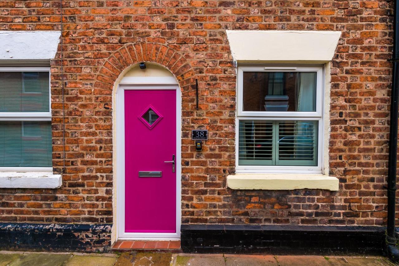 Stylish City-centre Home: Comfort For 6 * Chester