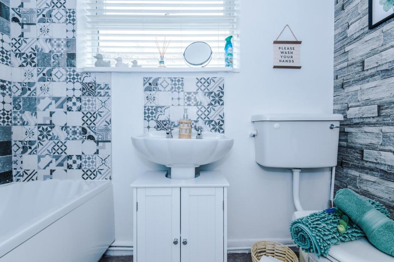 Stylish City-centre Home: Comfort For 6 * Chester