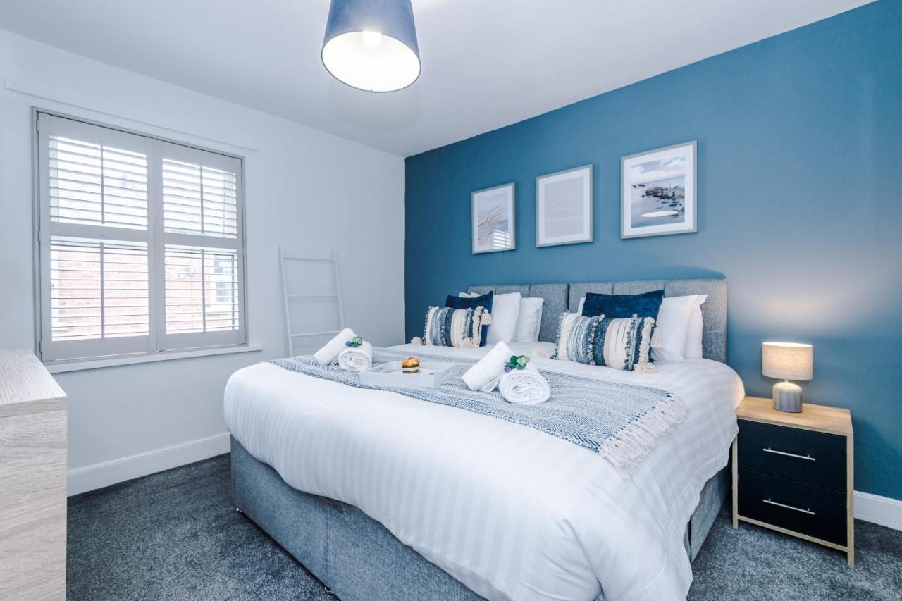 Stylish City-centre Home: Comfort For 6 Holiday home Chester